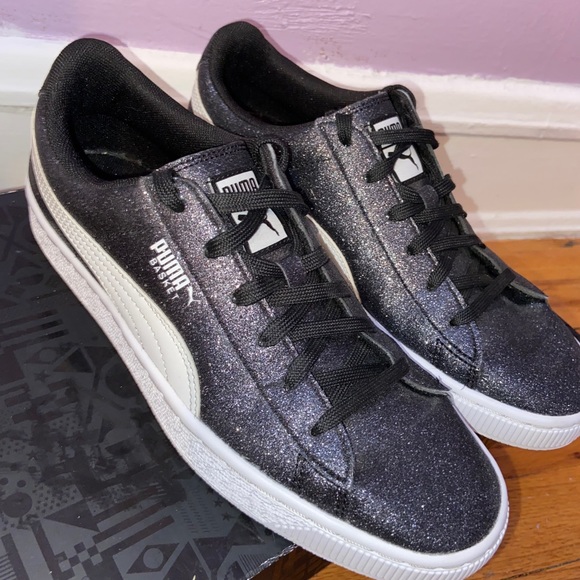 Pumas - Picture 2 of 3